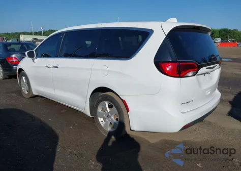 2020 Chrysler Pacifica Touring from USA, damaged, VIN 2C4RC1FG4LR135808